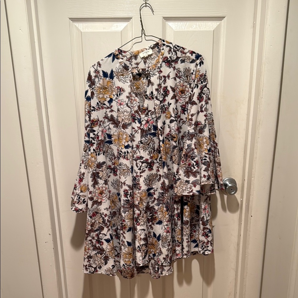 Umgee White and Brown Boxy Blouse with Mandarin Collar